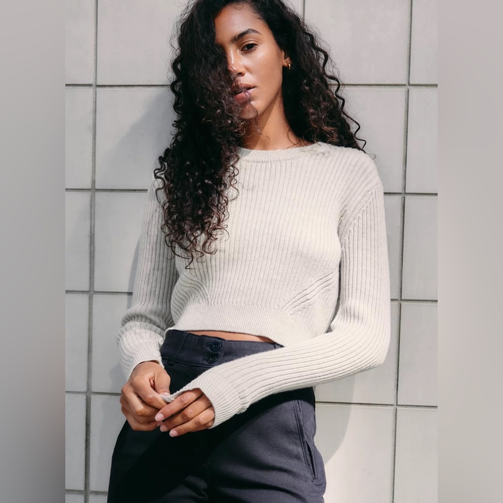 Aritzia Wilfred Free Long Sleeved Cropped Boland Sweater, Size M, Oatmeal Color